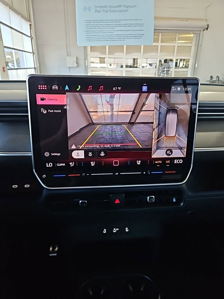 Used 2025 Volkswagen ID. Buzz Pro S Plus image 31