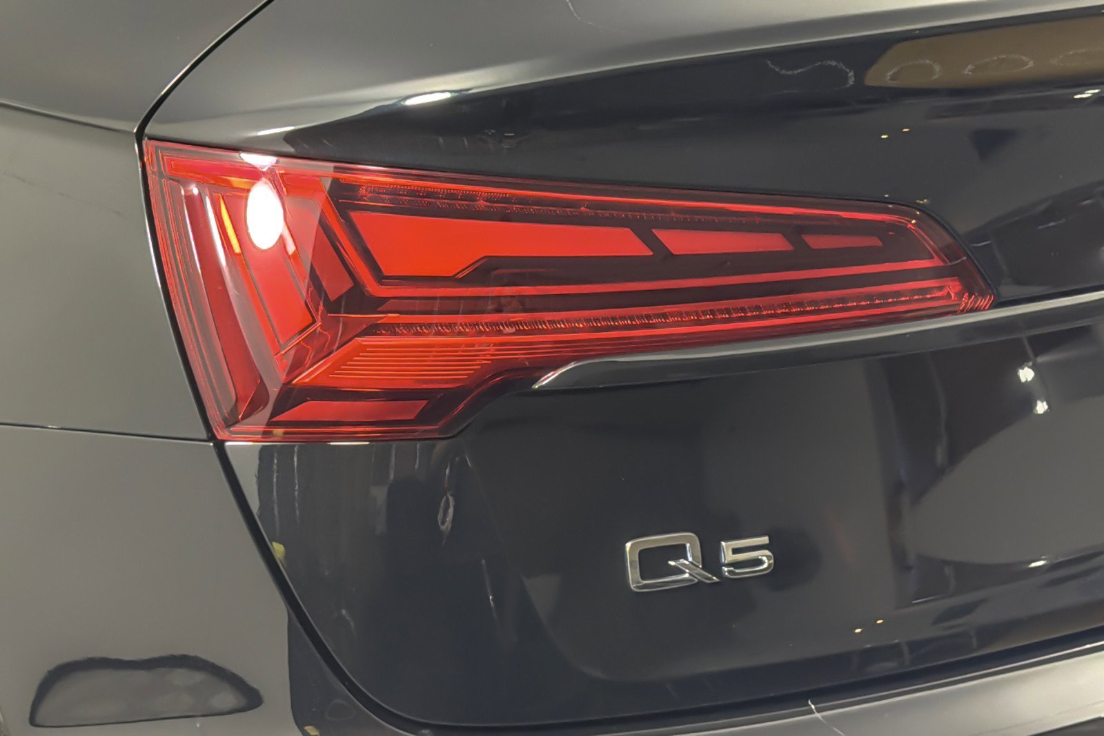 Used 2023 Audi Q5 2.0T Prestige w/ Prestige Package AWD/4WD image 27