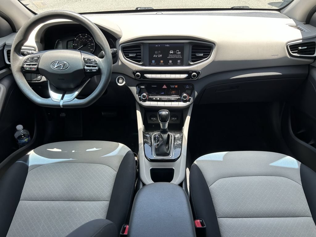 Used 2017 Hyundai Ioniq Blue FWD image 17