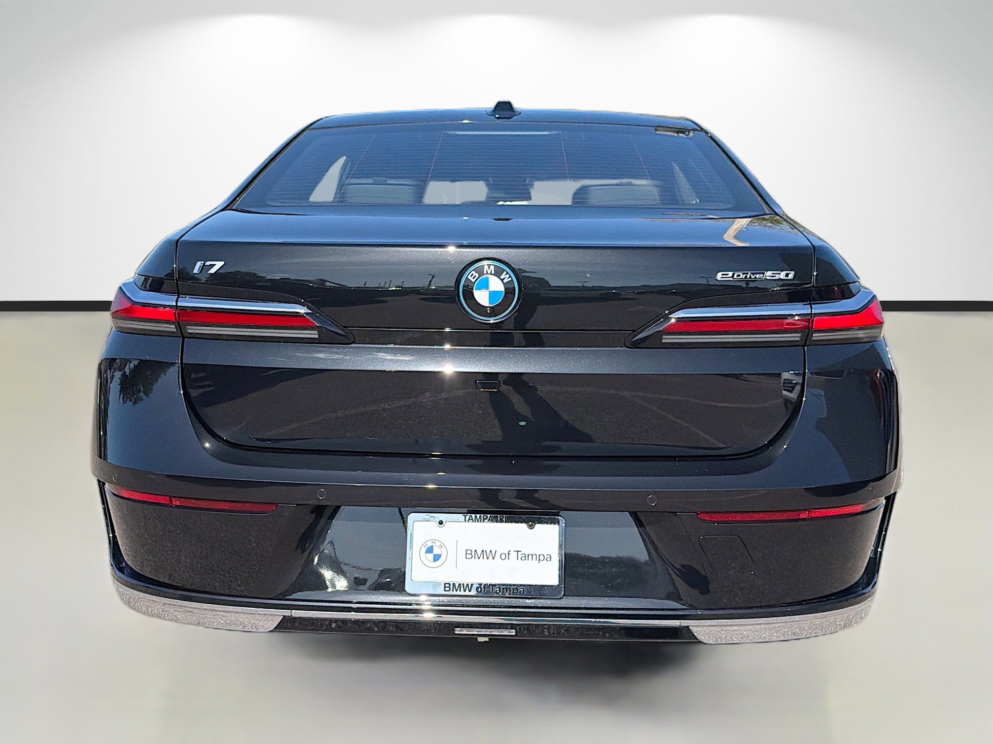 New 2026 BMW i7 eDrive50 w/ Premium Package RWD image 4