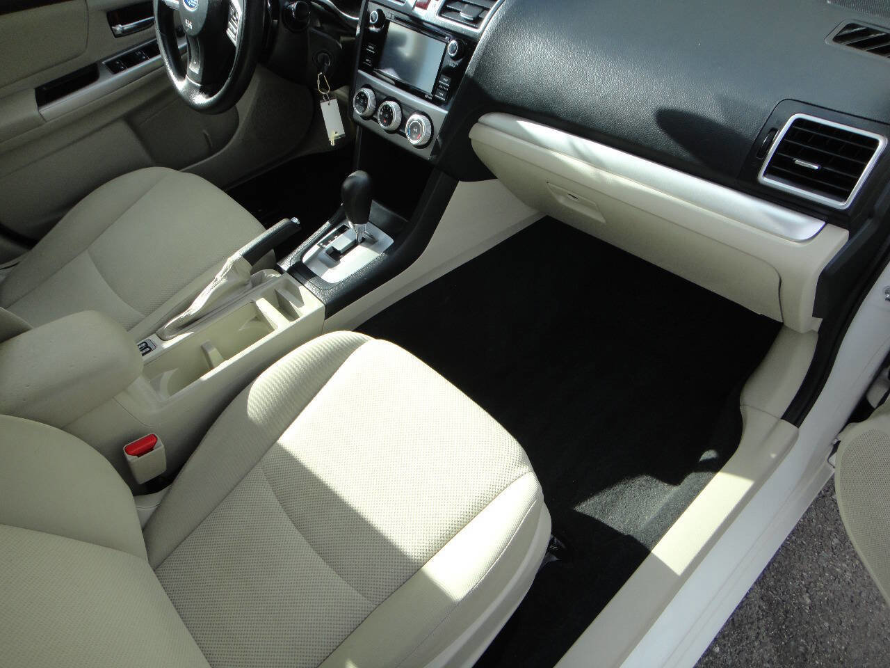 Used 2016 Subaru Impreza 2.0i Premium image 14