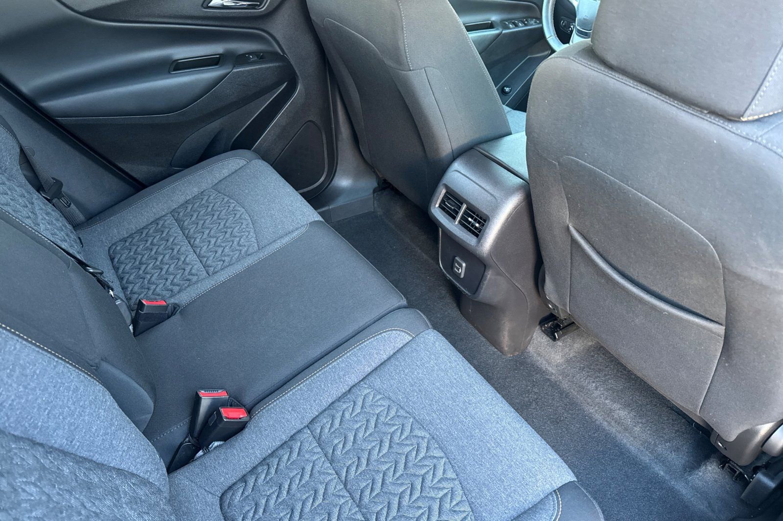 Used 2024 Chevrolet Equinox LT image 19