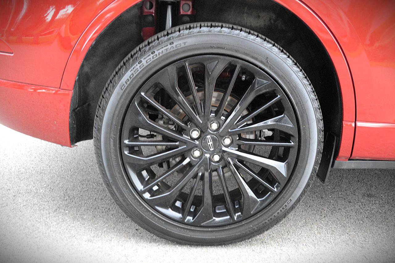 Used 2023 Lincoln Corsair AWD w/ Equipment Group 101A image 11
