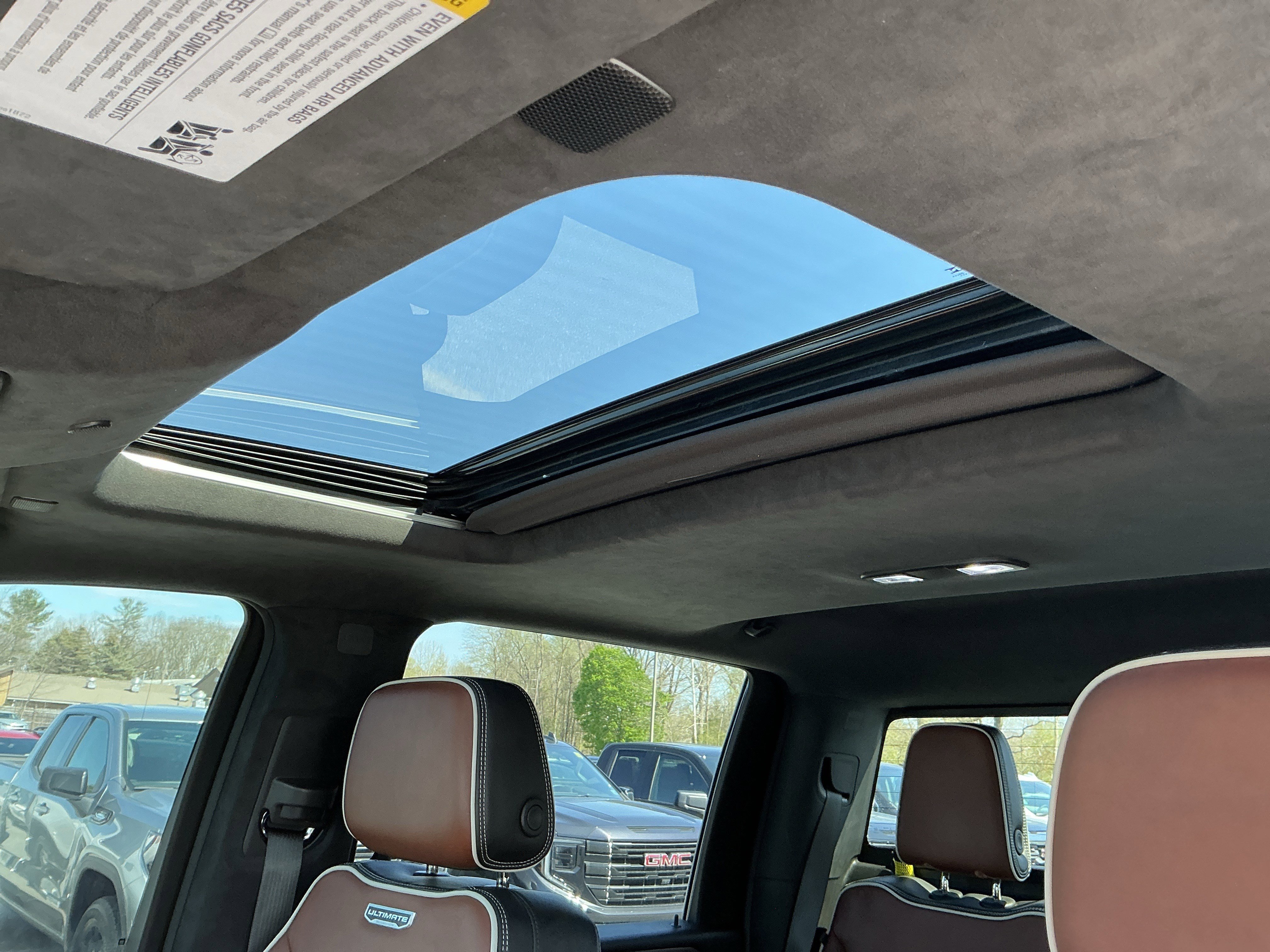 Used 2024 GMC Sierra 2500 Denali Ultimate AWD/4WD image 12