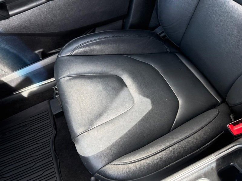 Used 2020 Ford Edge Titanium AWD/4WD image 25