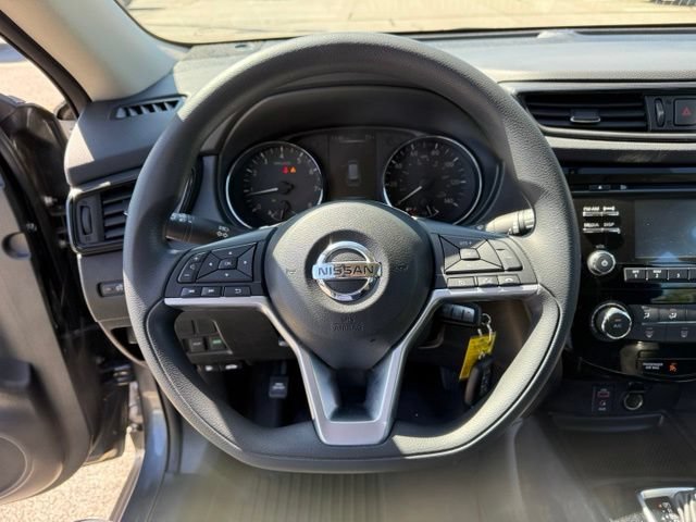 Used 2017 Nissan Rogue S AWD/4WD image 20