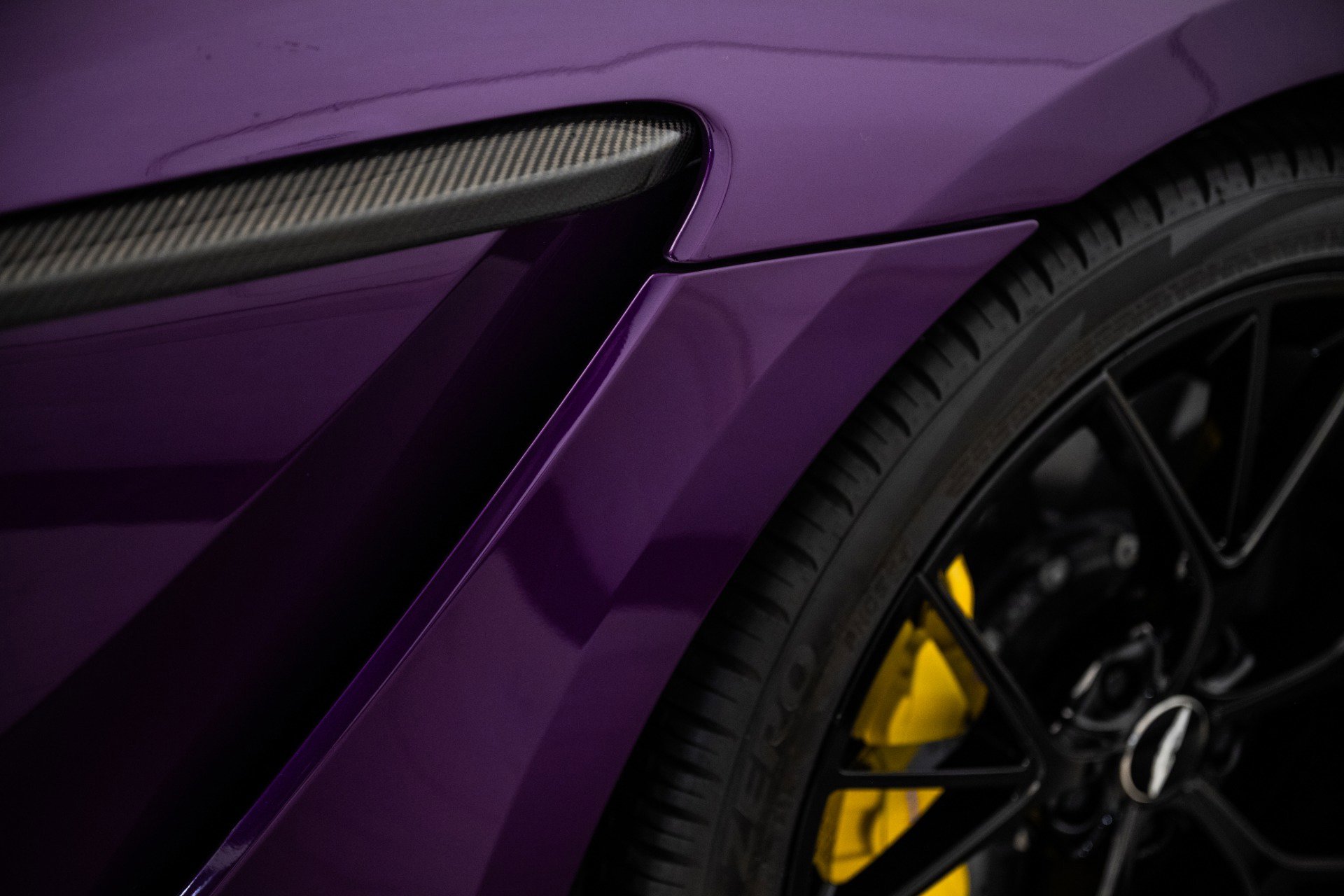 Used 2024 Aston Martin DBX 707 image 9