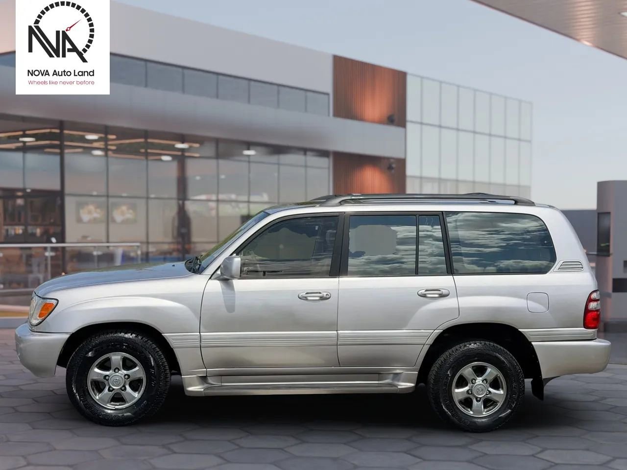 Used 2002 Toyota Land Cruiser AWD/4WD image 6