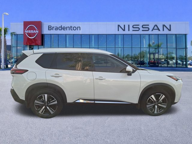 Certified 2023 Nissan Rogue Platinum w/ Platinum Premium Package FWD image 4