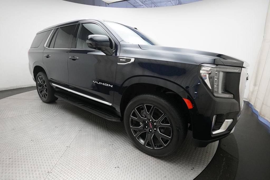 Used 2024 GMC Yukon SLT w/ SLT Luxury Package AWD/4WD image 37