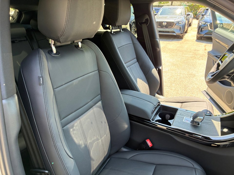 New 2026 Land Rover Range Rover Evoque Dynamic SE AWD/4WD image 28