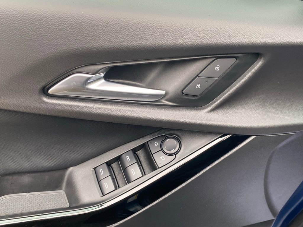 Used 2025 Chevrolet Equinox LT w/ Safety and Technology Package image 22