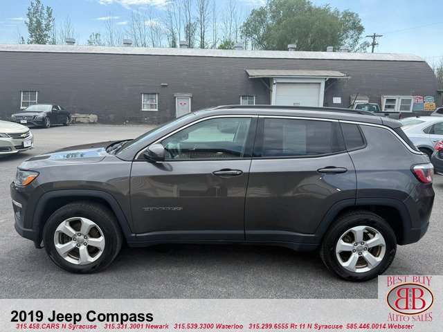 Used 2019 Jeep Compass Latitude w/ Cold Weather Group AWD/4WD image 6