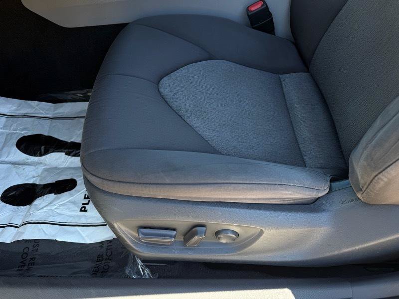 Used 2019 Toyota Camry LE w/ Carpet Mat Package FWD image 45