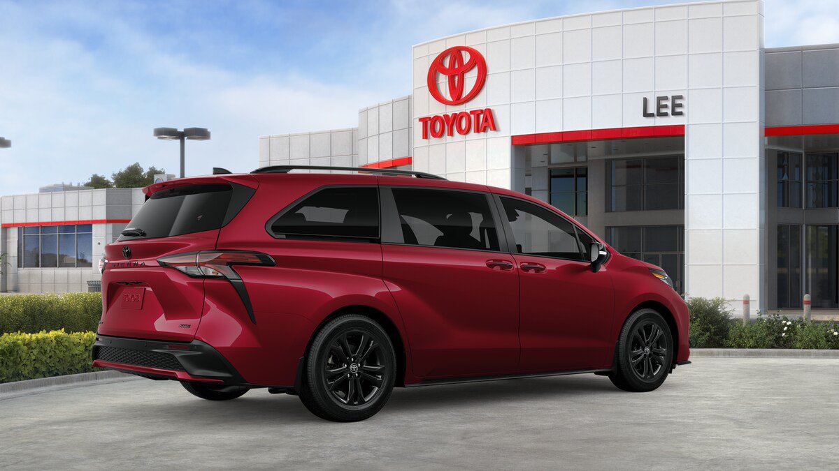 New 2026 Toyota Sienna XSE AWD/4WD image 10