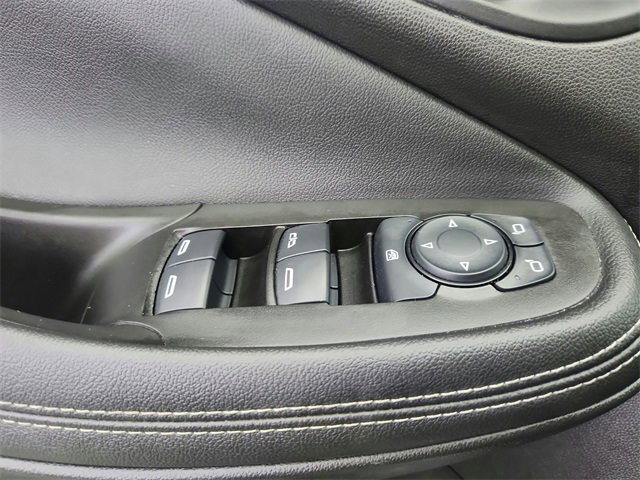 Used 2022 Buick Encore GX Select image 18