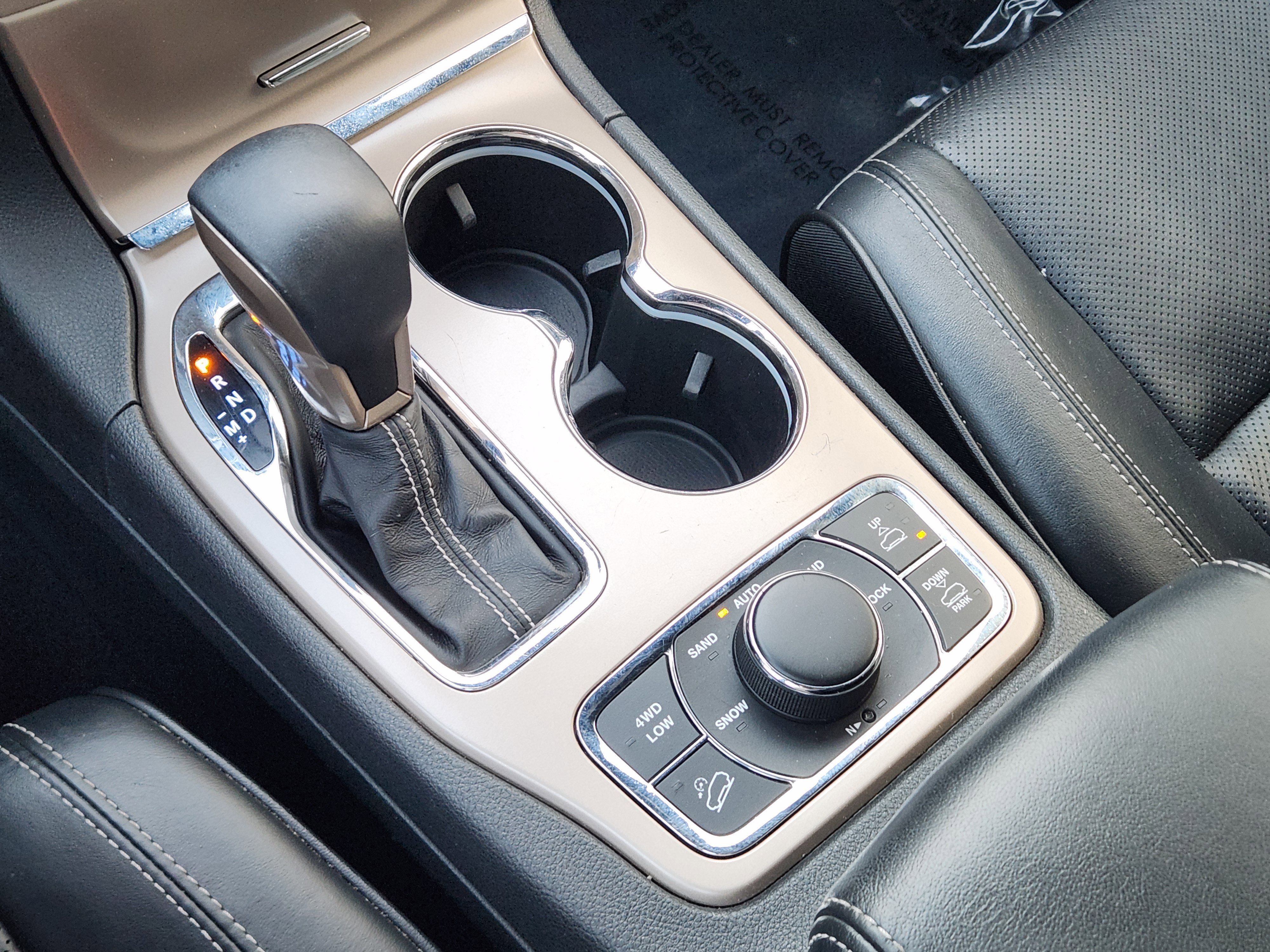 Used 2016 Jeep Grand Cherokee Overland image 18