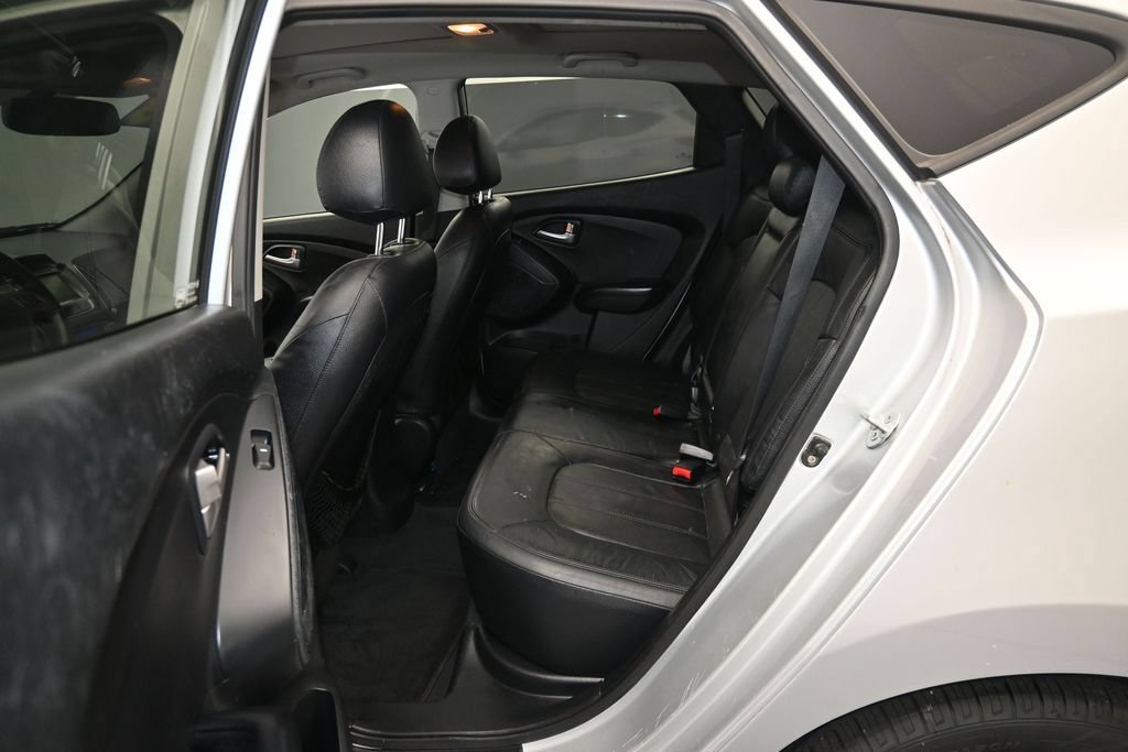 Used 2013 Hyundai Tucson Limited w/ Premium Pkg FWD image 14