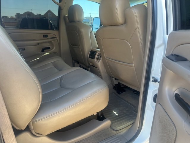 Used 2005 Chevrolet Silverado 3500 LT w/ Heavy-Duty Power Package image 12