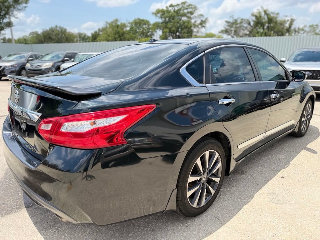 Used 2016 Nissan Altima 2.5 SV w/ Convenience Package FWD image 5