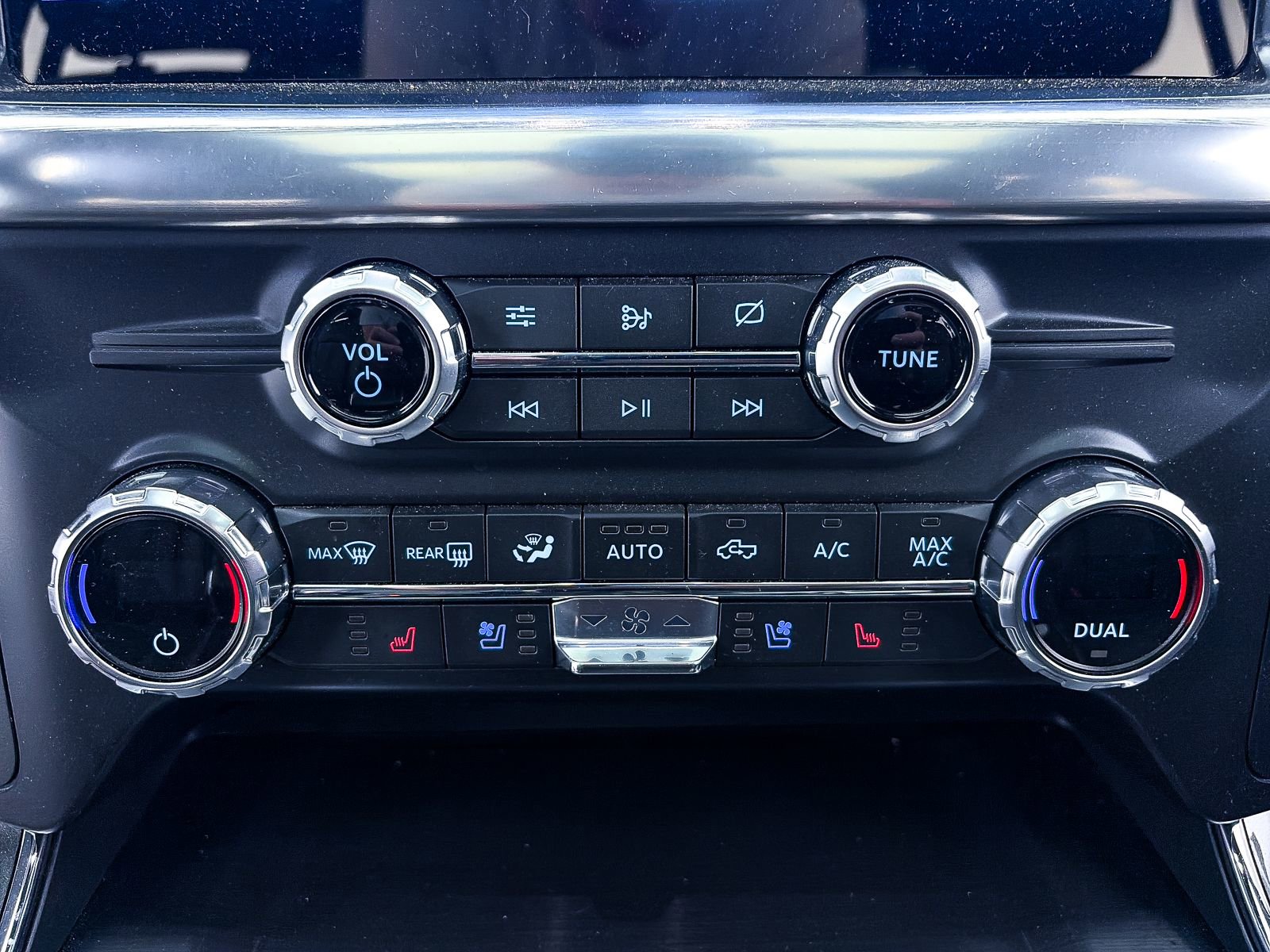 Used 2021 Ford F150 Lariat image 29