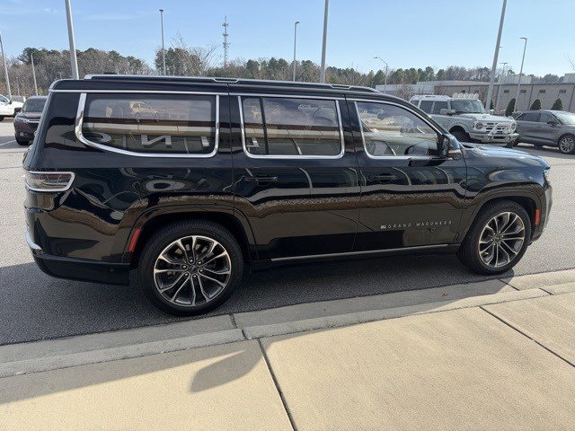 Used 2022 Jeep Grand Wagoneer Series III w/ Rear Seat Video Group 1 image 15