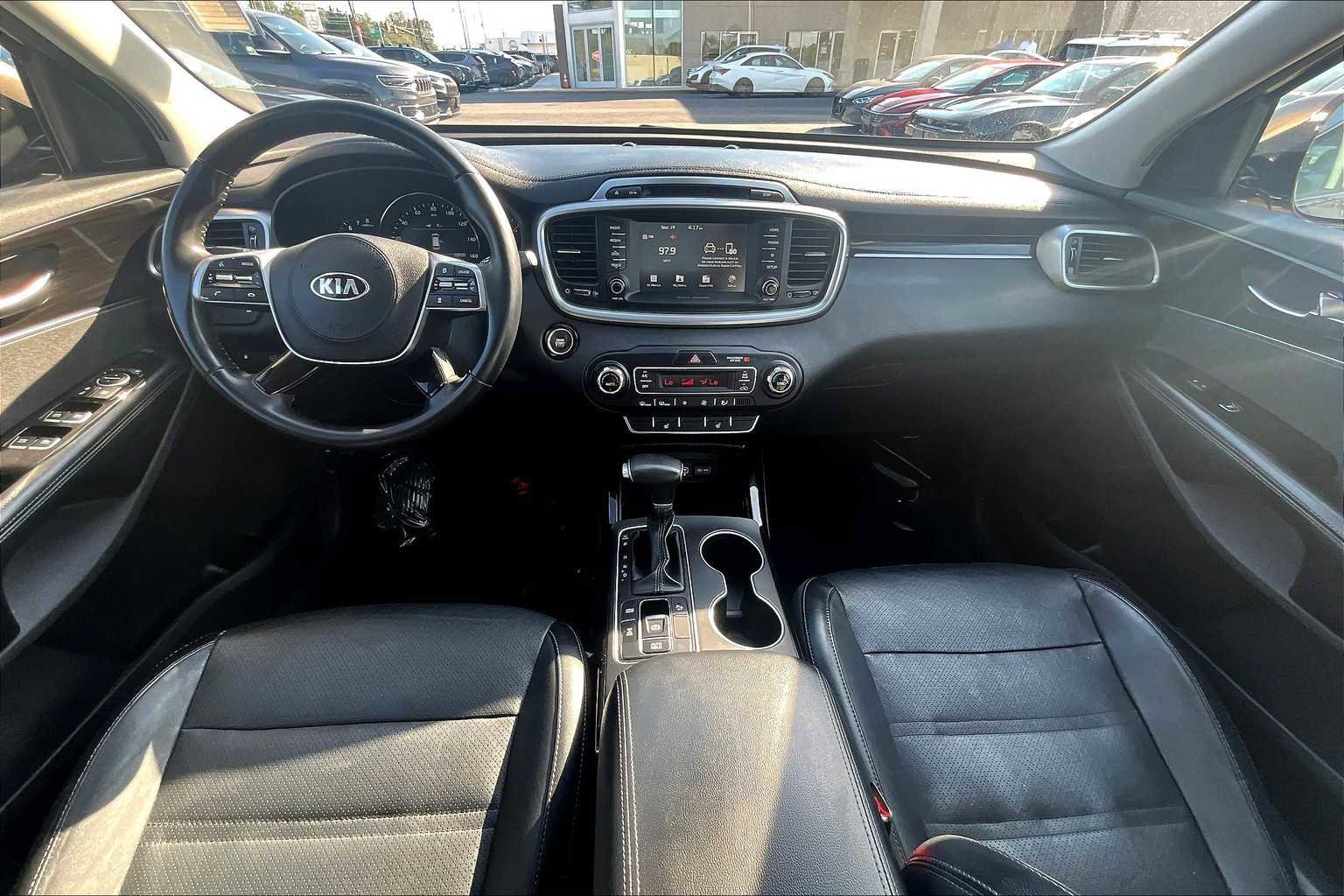 Used 2019 Kia Sorento EX image 15