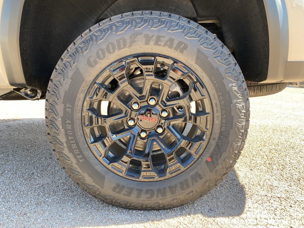 New 2026 GMC Canyon Elevation w/ Convenience Package image 25
