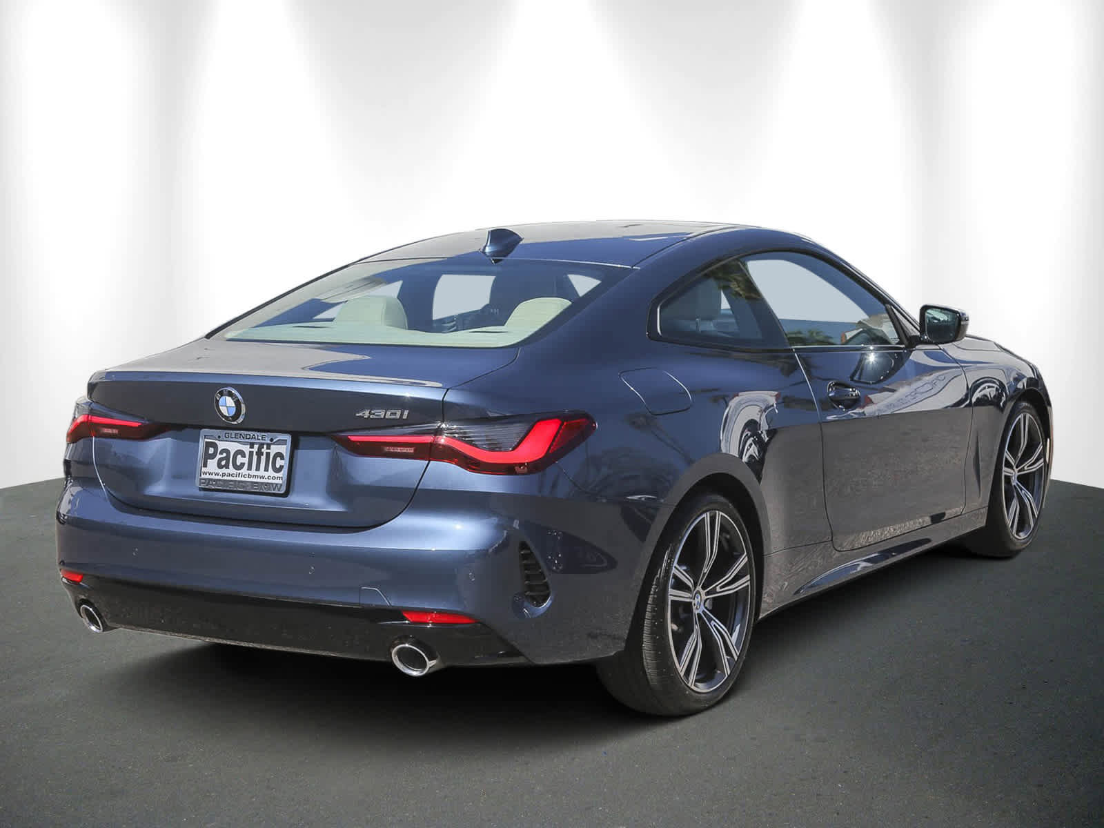 Used 2022 BMW 430i Coupe w/ Convenience Package image 6