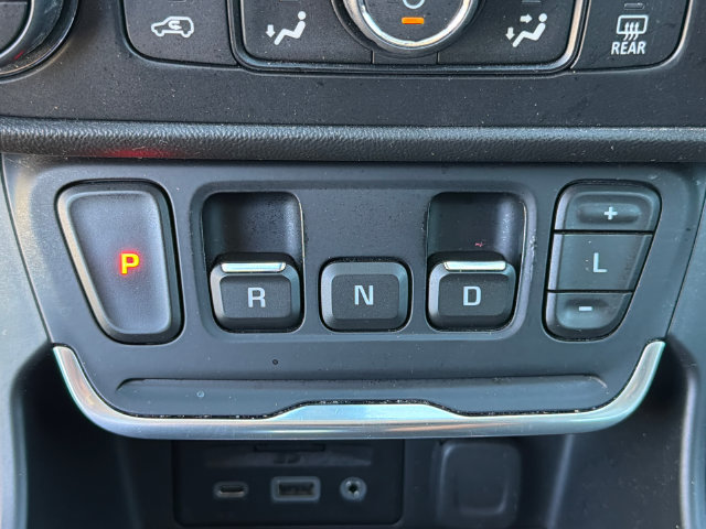 Used 2019 GMC Terrain Denali w/ Driver Alert Package II FWD image 32