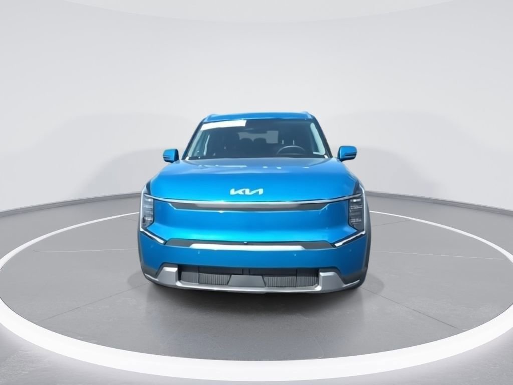 Used 2026 Kia EV9 Wind image 3