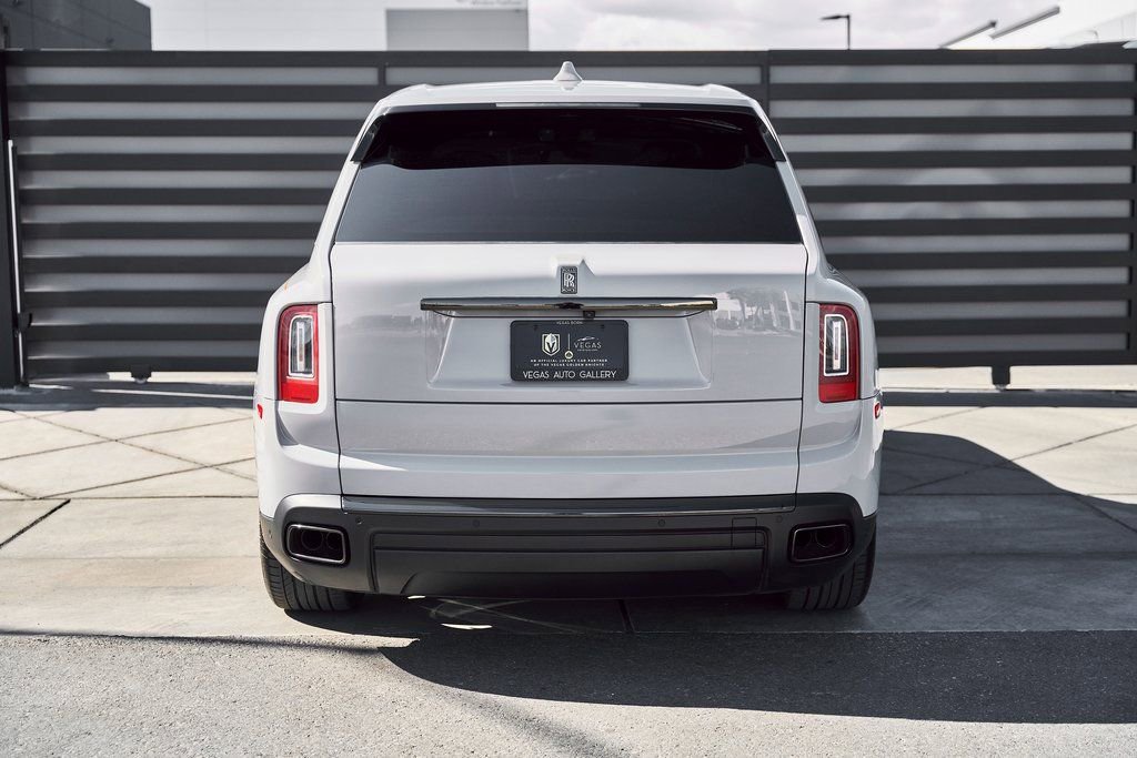Used 2024 Rolls-Royce Cullinan Black Badge image 17
