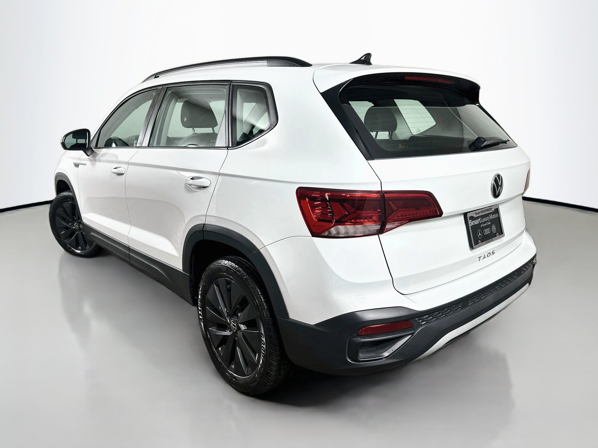 Certified 2023 Volkswagen Taos S FWD image 5