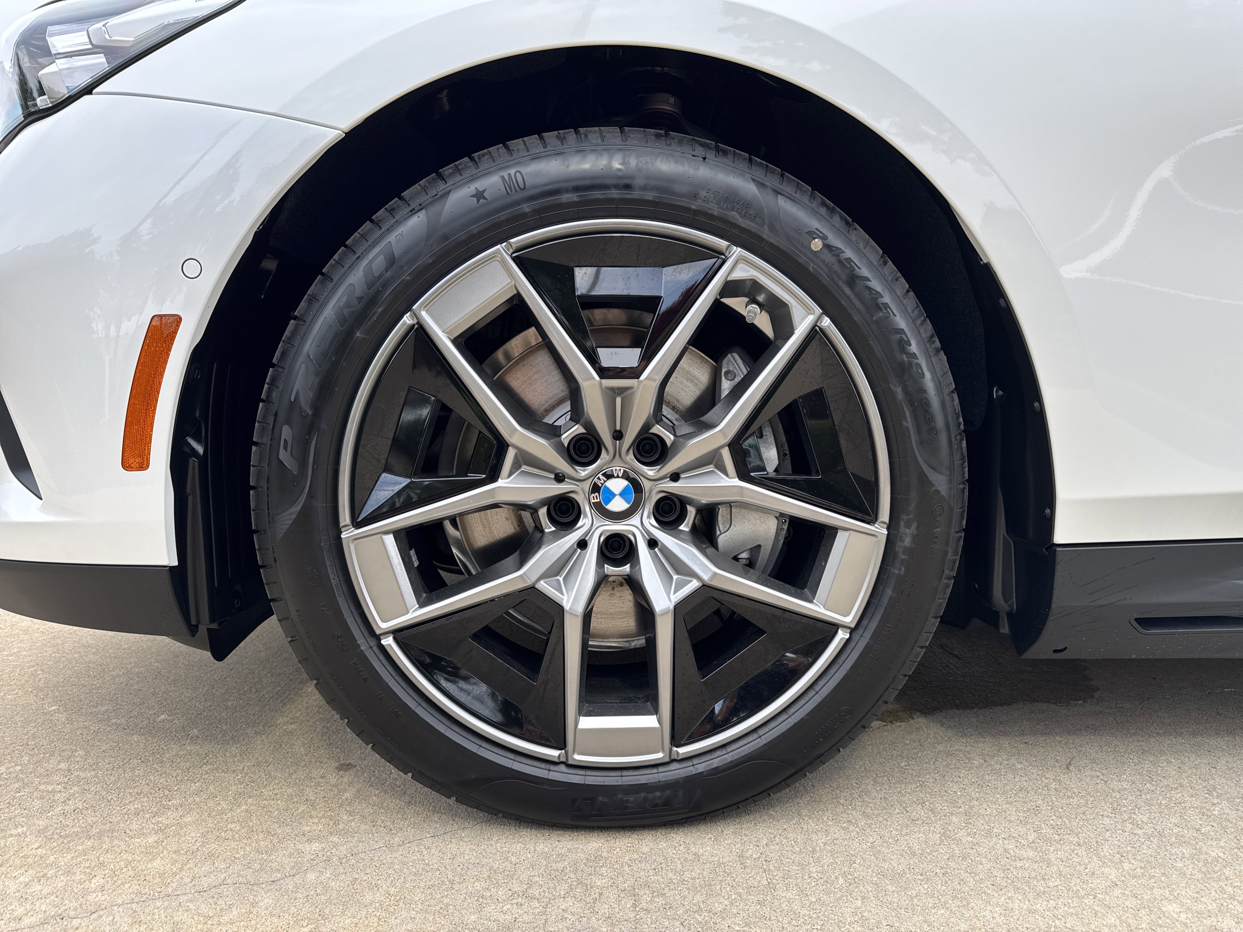 New 2026 BMW i5 eDrive40 w/ Premium Package image 26