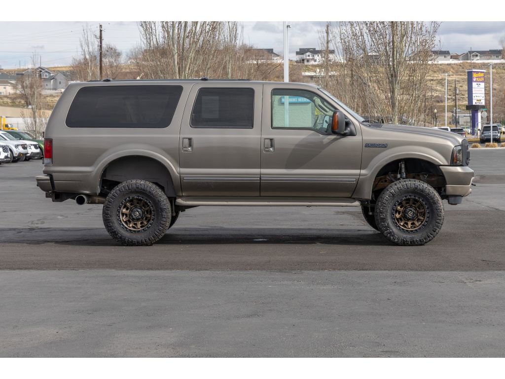 Used 2004 Ford Excursion Limited image 2