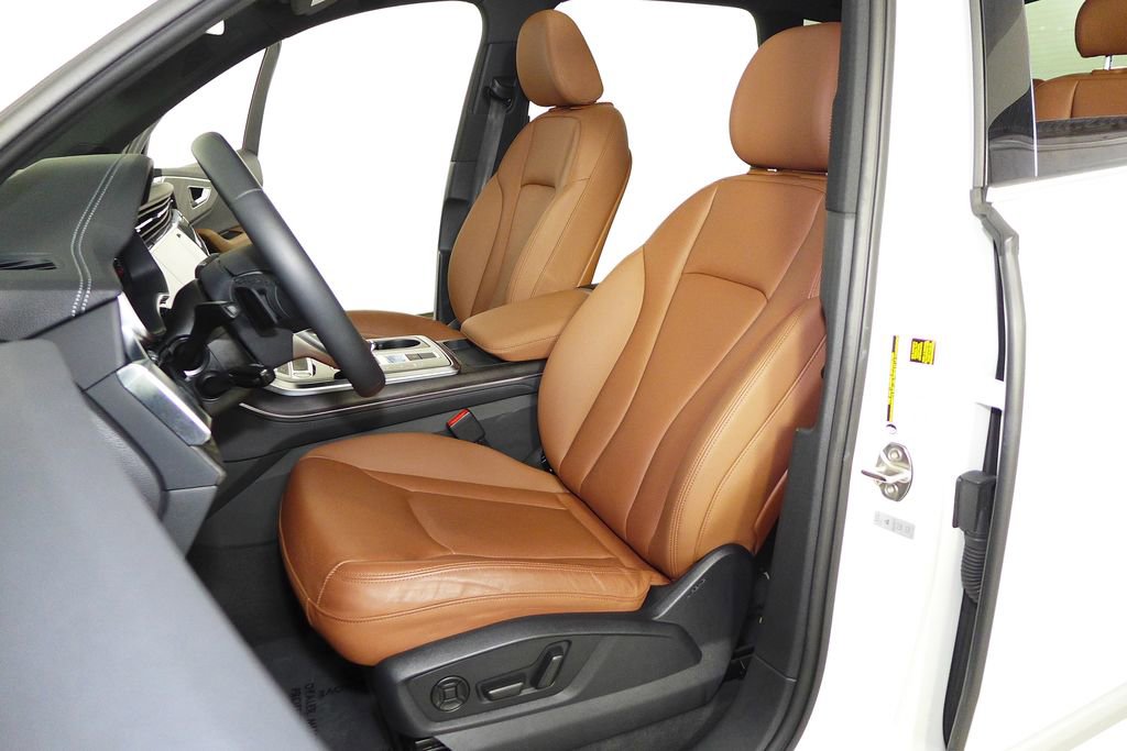 Used 2023 Audi Q7 2.0T Premium Plus w/ Premium Plus Package AWD/4WD image 22