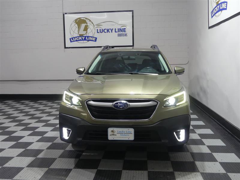Used 2022 Subaru Outback Premium AWD/4WD image 2