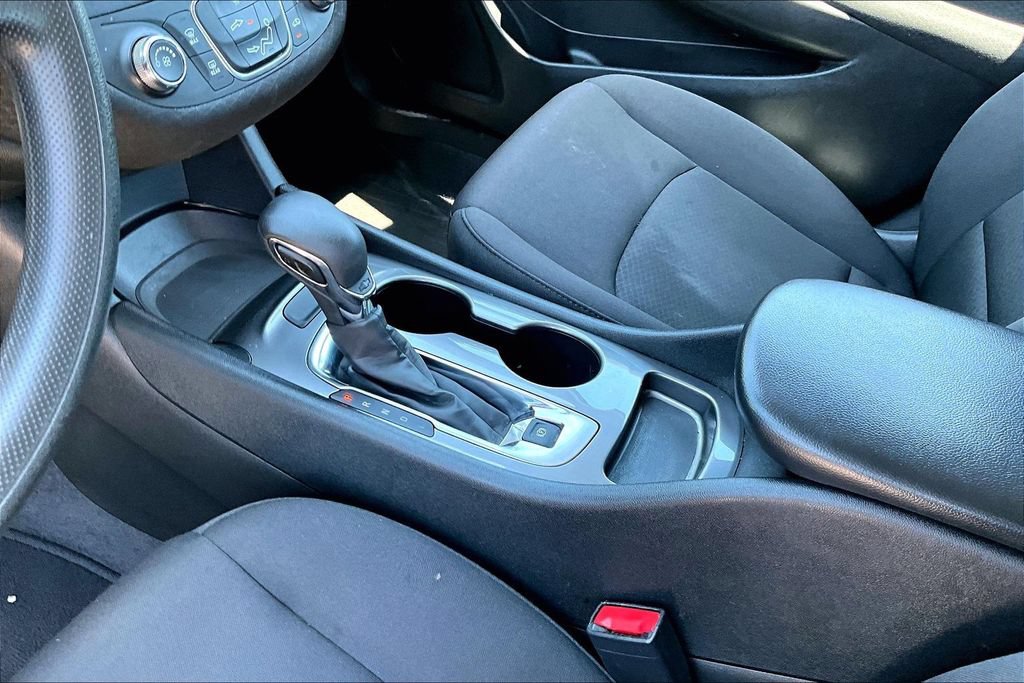 Used 2024 Chevrolet Malibu LS FWD image 14