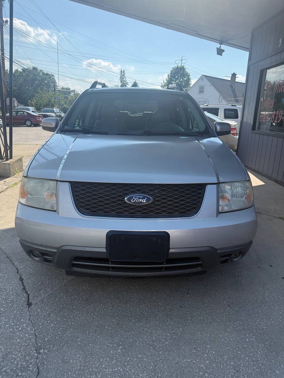 Used 2007 Ford Freestyle SEL FWD image 2
