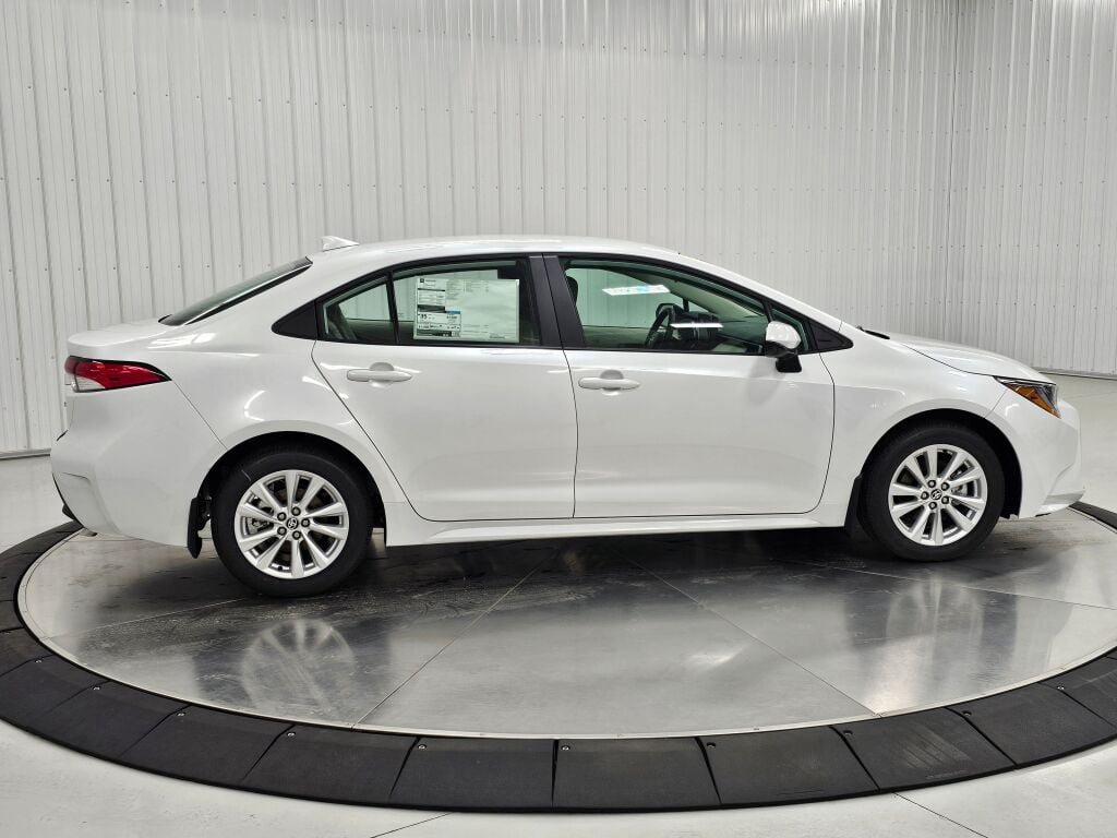 New 2026 Toyota Corolla LE FWD image 6