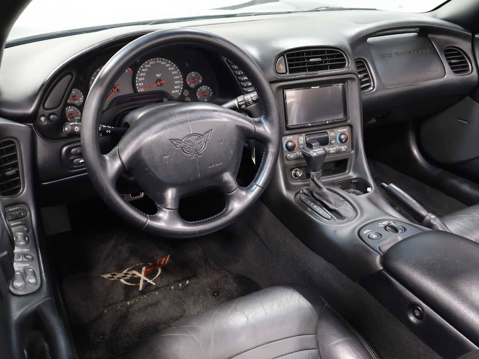 Used 1998 Chevrolet Corvette Convertible w/ Memory Pkg RWD image 4