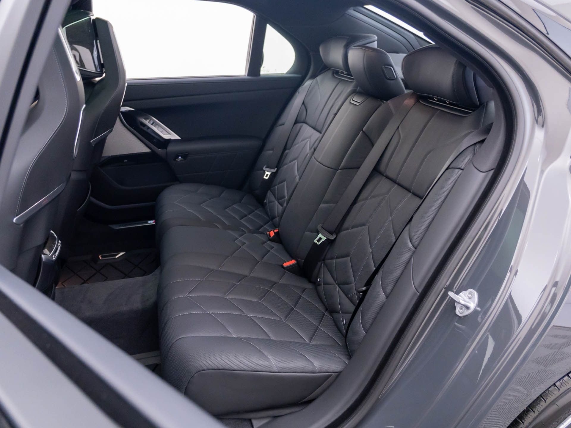 New 2026 BMW 760i xDrive w/ Executive Package AWD/4WD image 19