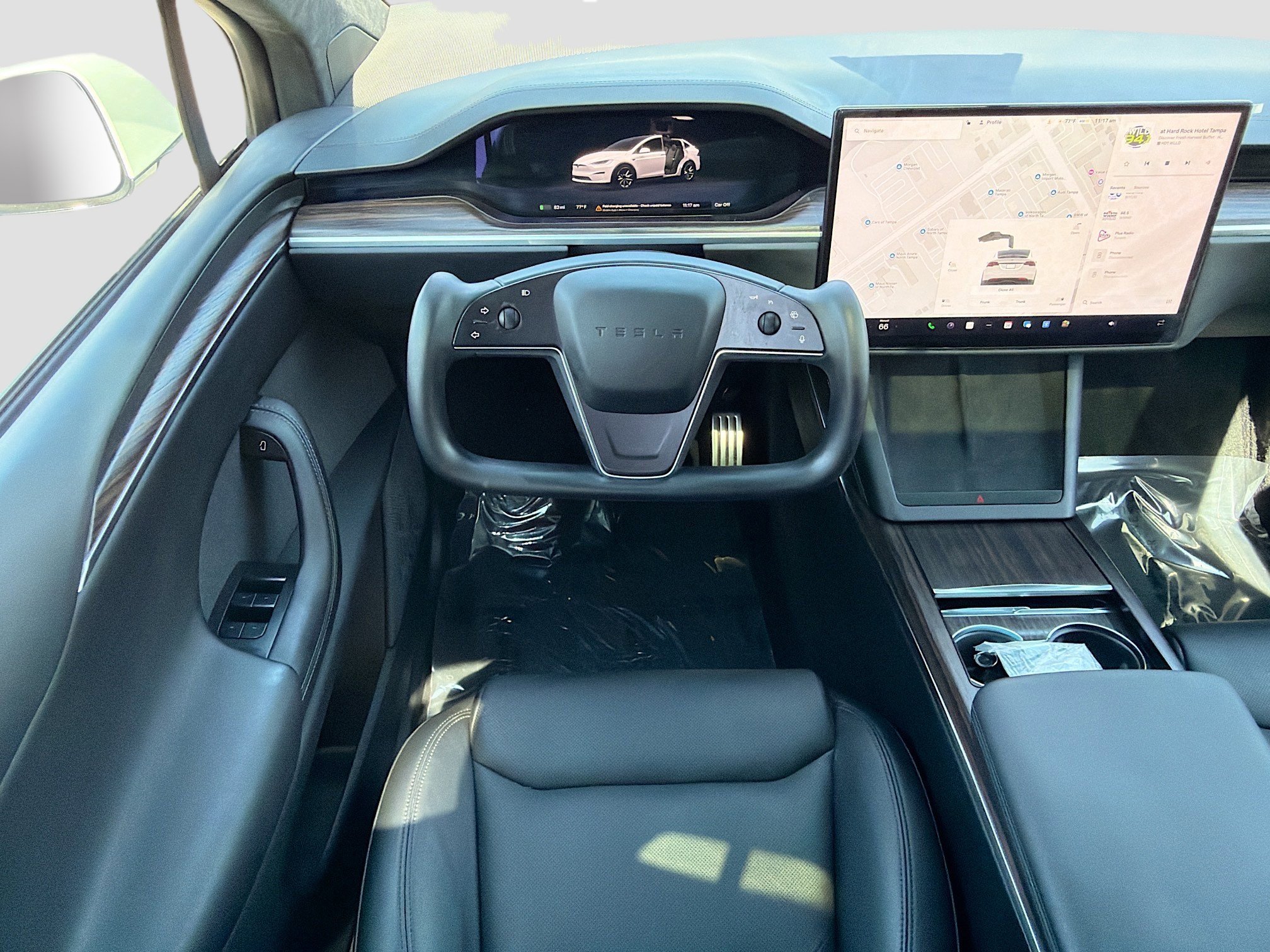 Used 2022 Tesla Model X image 17