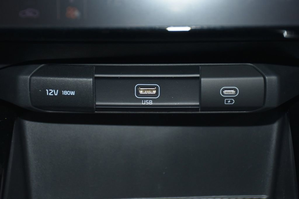 New 2026 Kia Niro LX image 21