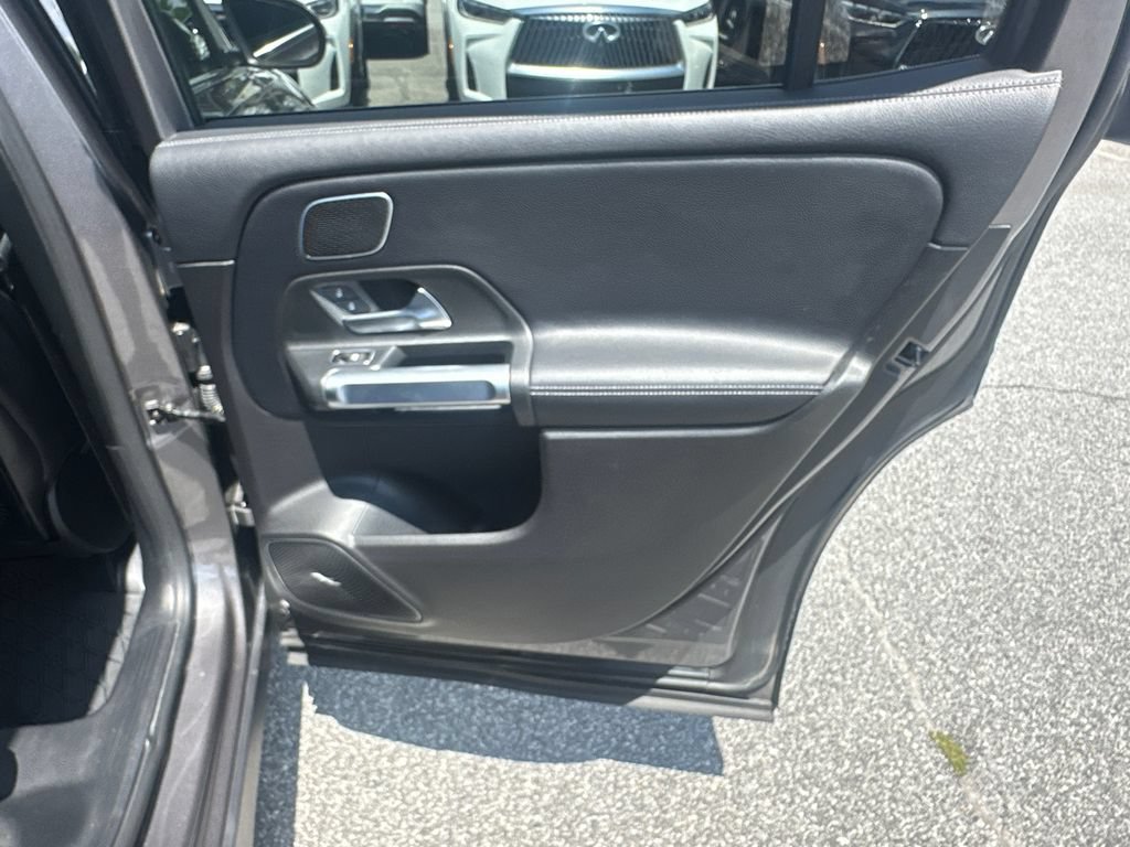 Used 2021 Mercedes-Benz GLB 250 4MATIC image 16