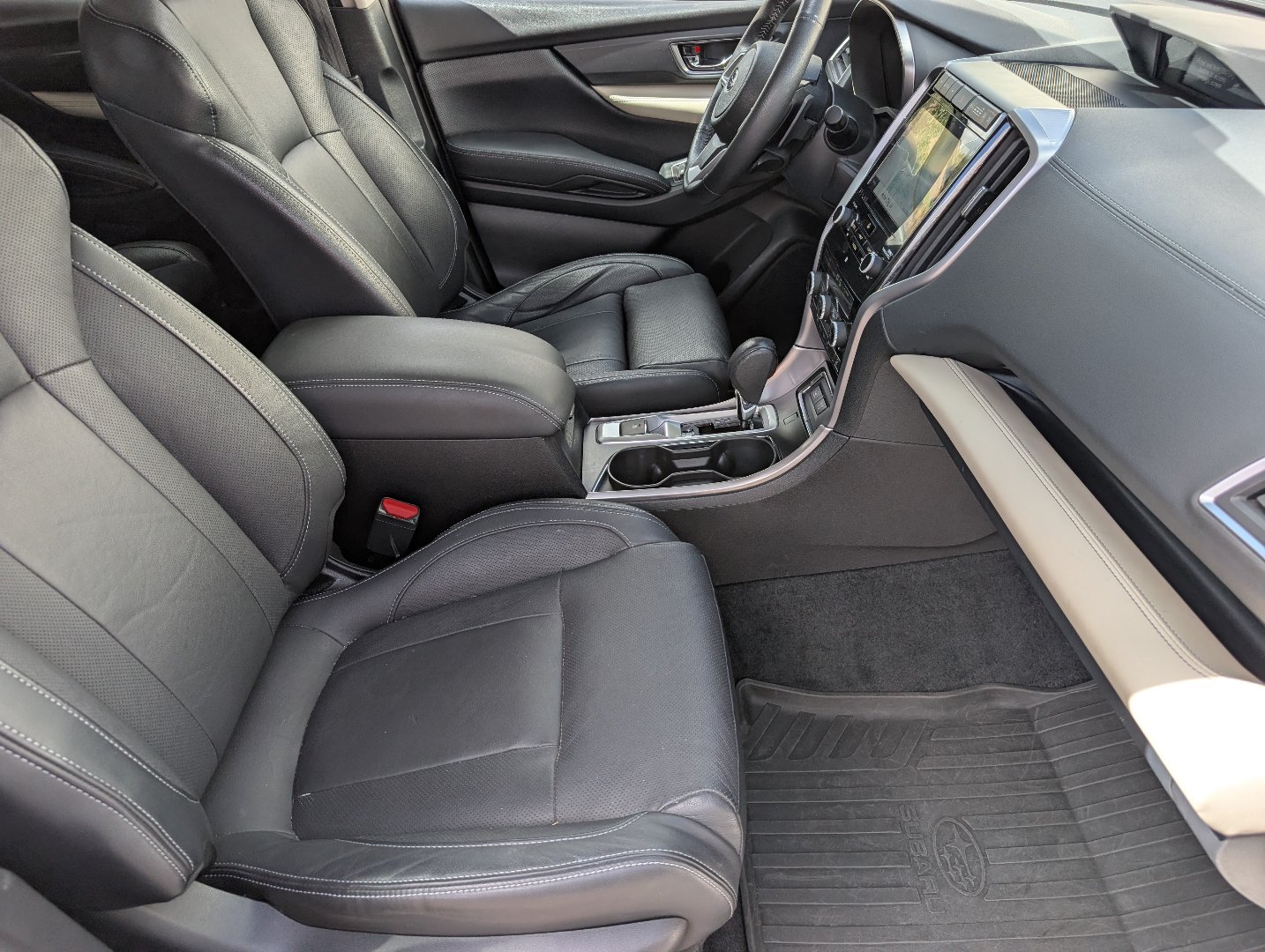Used 2022 Subaru Ascent Limited w/ Technology Package AWD/4WD image 11