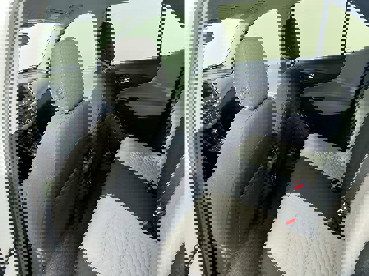 Used 2020 Chevrolet Equinox LT image 28