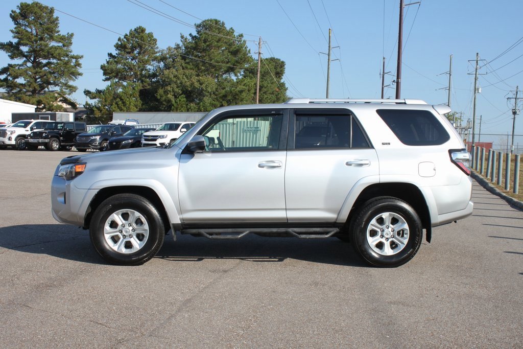 Used 2018 Toyota 4Runner SR5 image 6