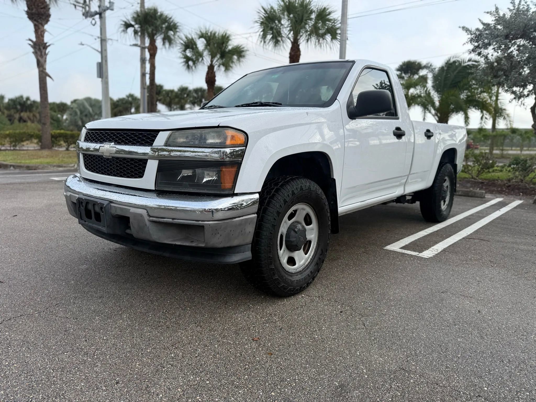 Used 2011 Chevrolet Colorado W/T w/ Mid Box Prep Package image 2