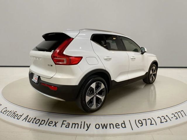 Used 2025 Volvo XC40 B5 Core AWD/4WD image 5